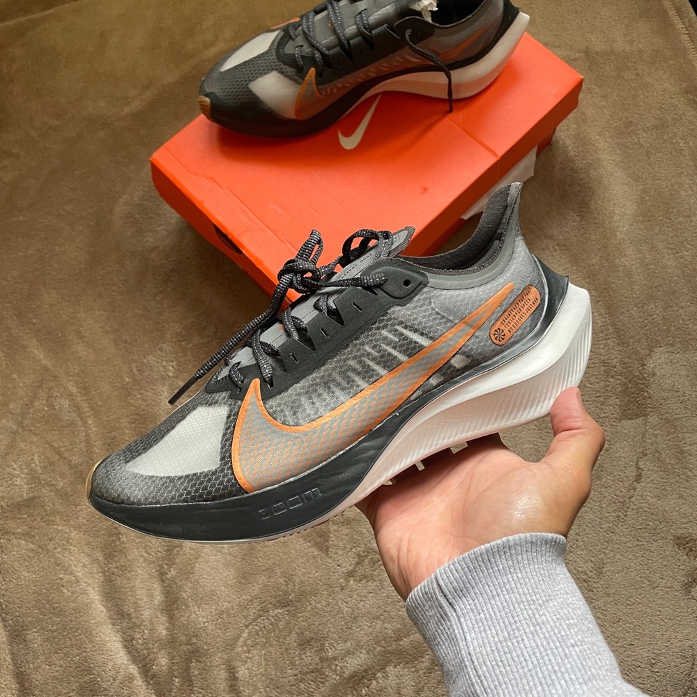 Nike Zoom Gravity “Smoke Grey”